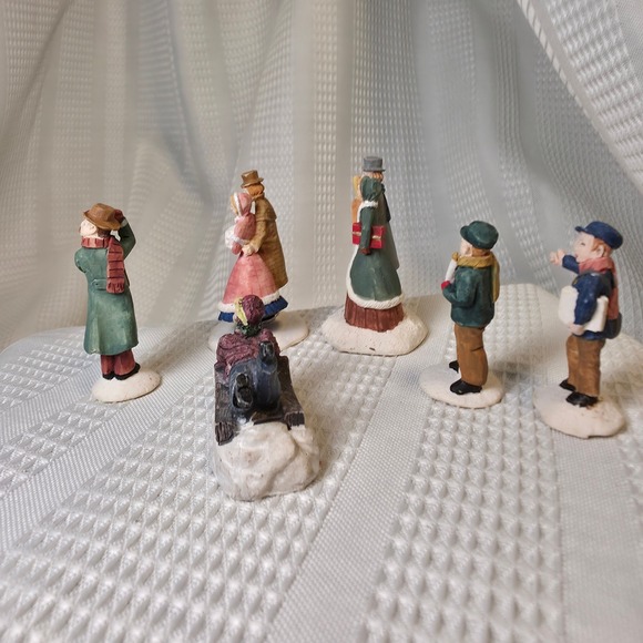 Christmas Village Figurines Set of 7 People Winter Carolers Sledding - Picture 2 of 7